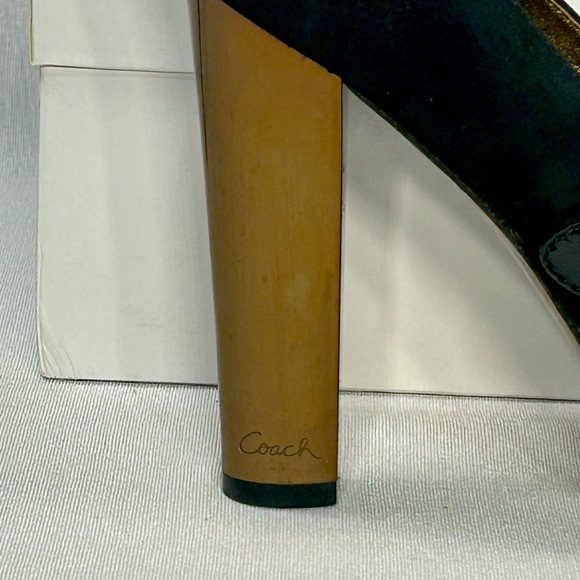 Women’s Coach Davine Platform Black Suede with Gold Heel Size 8 Great Condition! - Picture 9 of 16